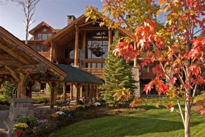 Discover the Allure of Whiteface Lodge: A Luxury Mountain Retreat